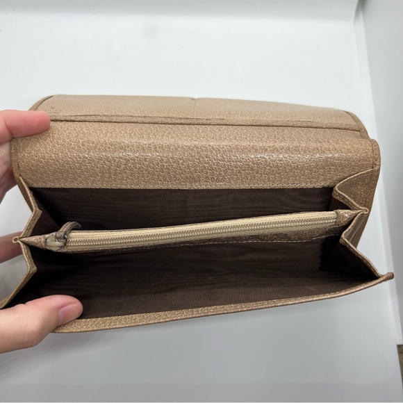 Gucci Wallet - Long Trifold in Tan Leather - Picture 10 of 16
